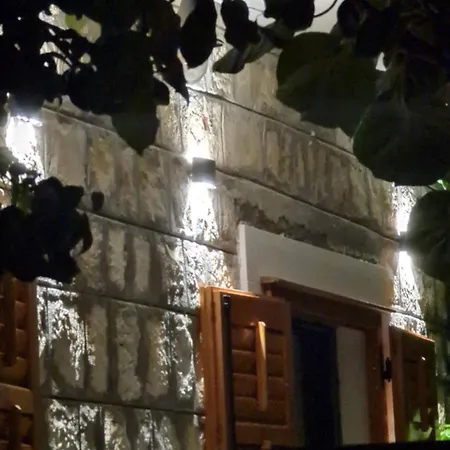 Bugenwilla Villa Kastela