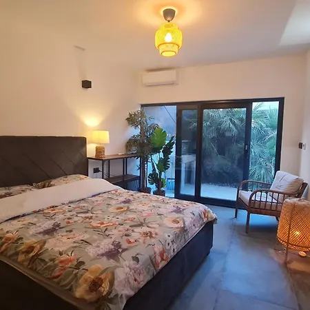 ヴィラ Bugenwilla Kaštela