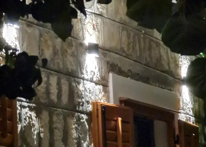 Bugenwilla Βίλα Kaštela